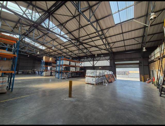 1,586M² WAREHOUSE TO LET IN ROODEKOP
